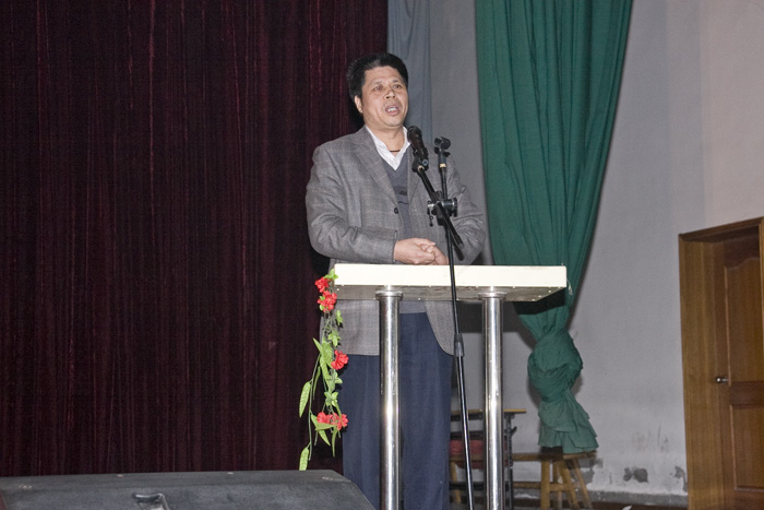 王闯副经理出席会议并讲话